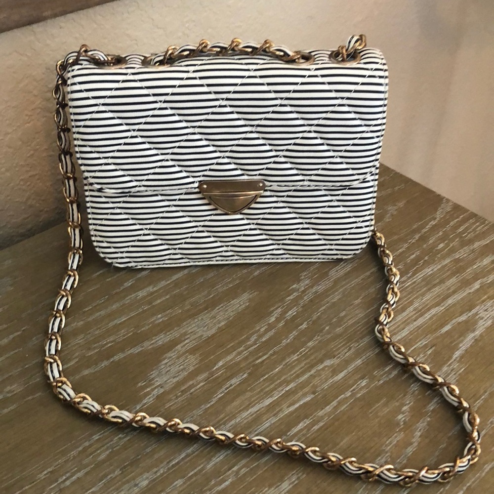 Purse - Picture 2 of 7